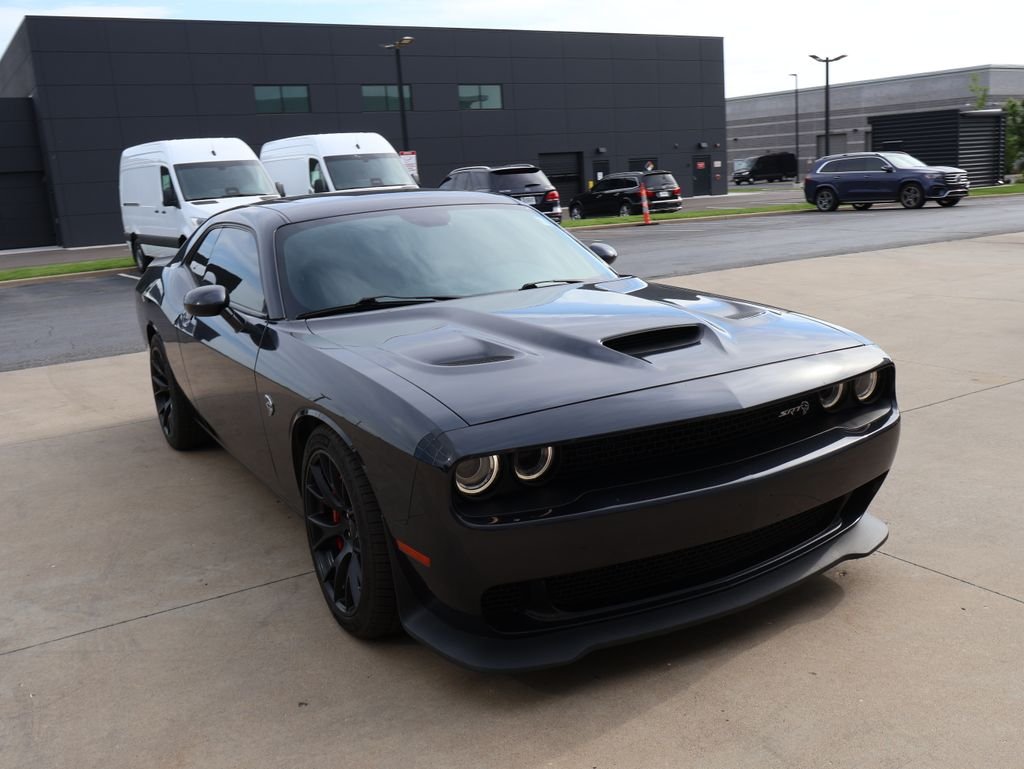 2016 Dodge Challenger SRT Hellcat's photo