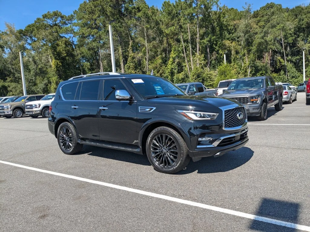 Used 2023 Black INFINITI Sensory image 1