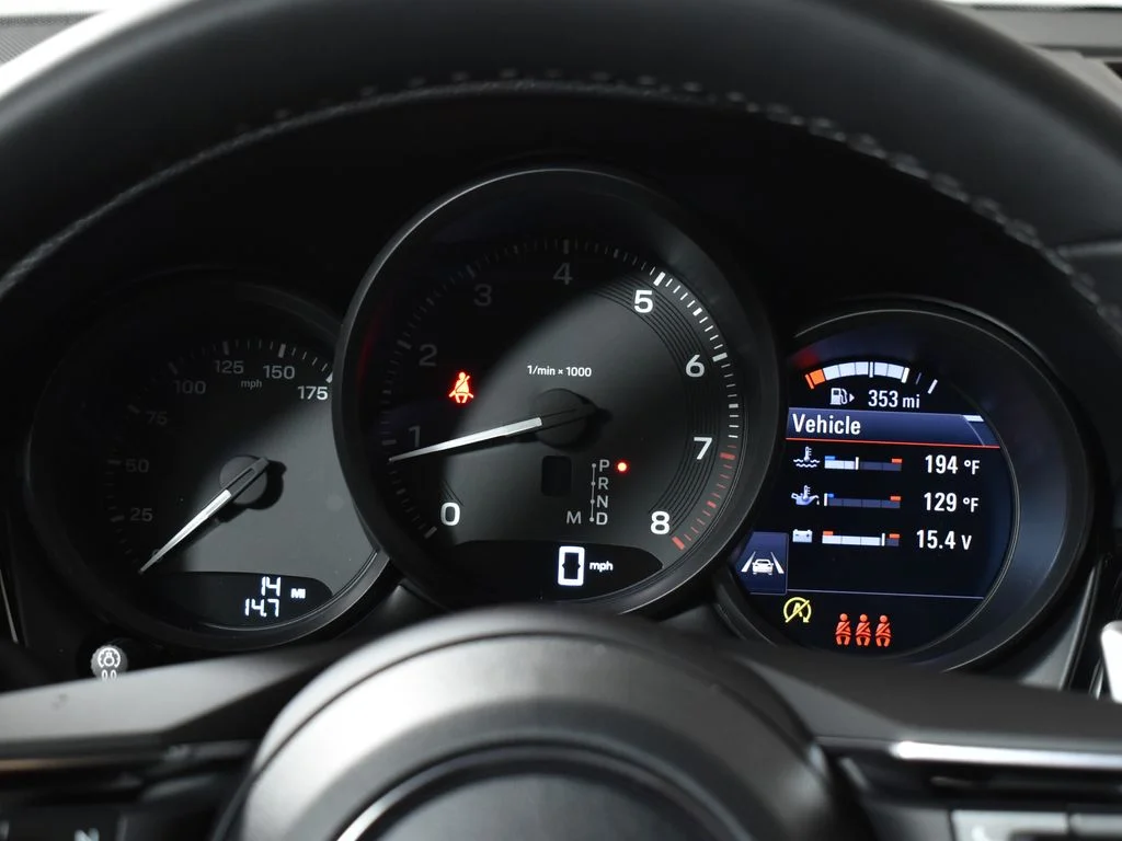 2026 Porsche Macan - Photo 20