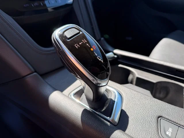 Used 2019 Radiant Silver Metallic Cadillac Luxury image 27