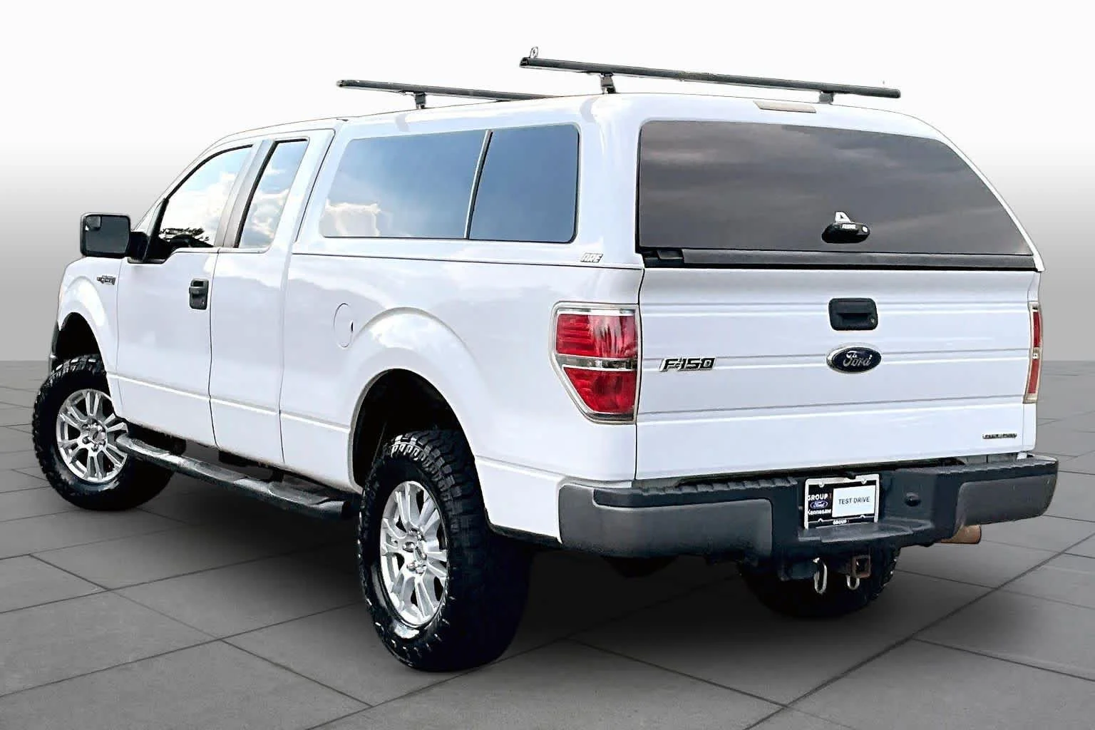 Used 2014 Oxford White Ford XL image 11