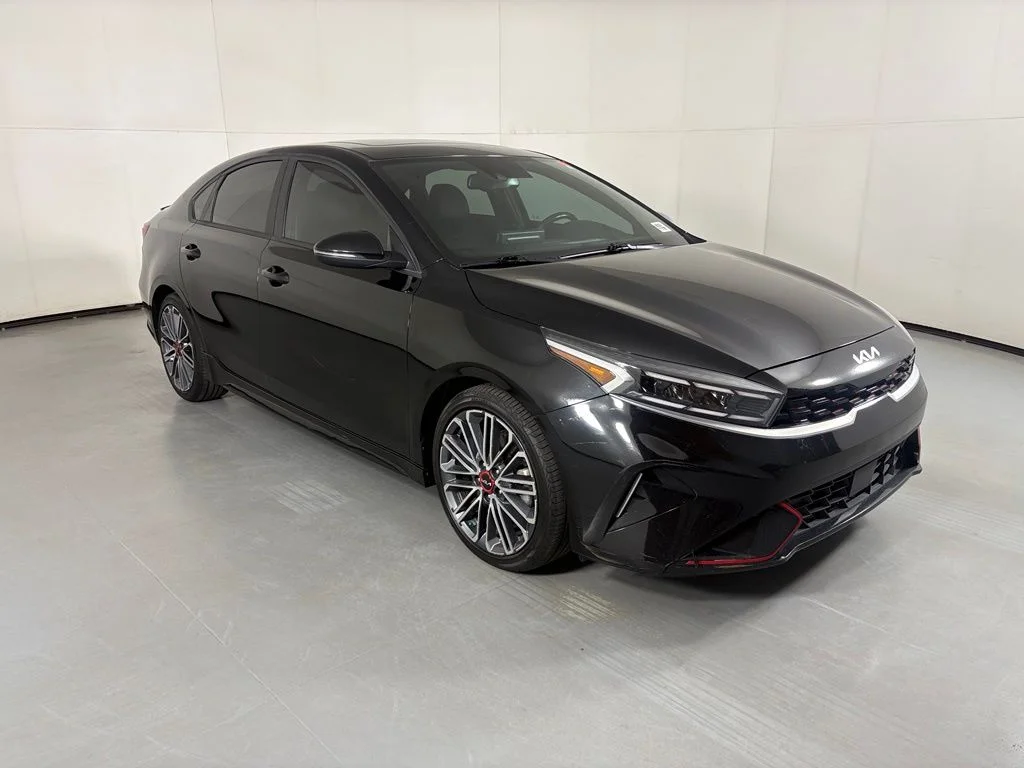 Used 2023 Black Kia GT image 2