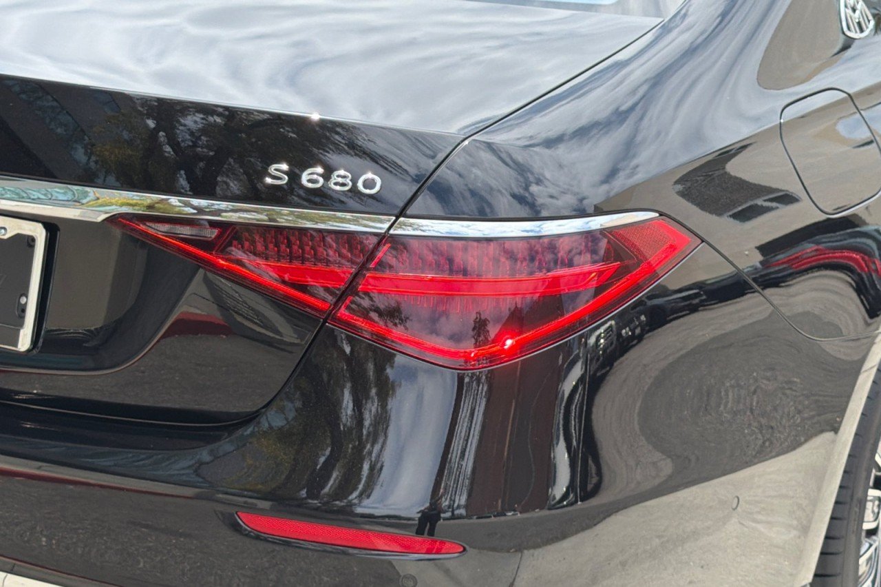 Used 2026 Obsidian Black Metallic Mercedes-Benz Maybach S 680 image 26