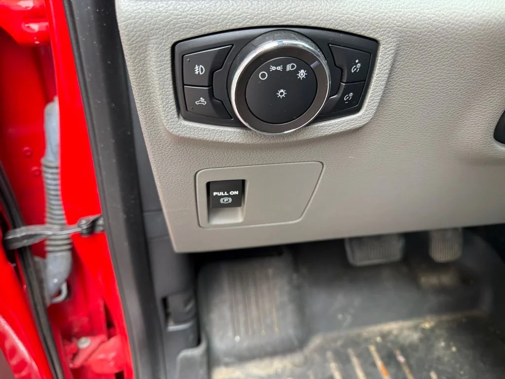 Used 2020  Ford XLT image 10
