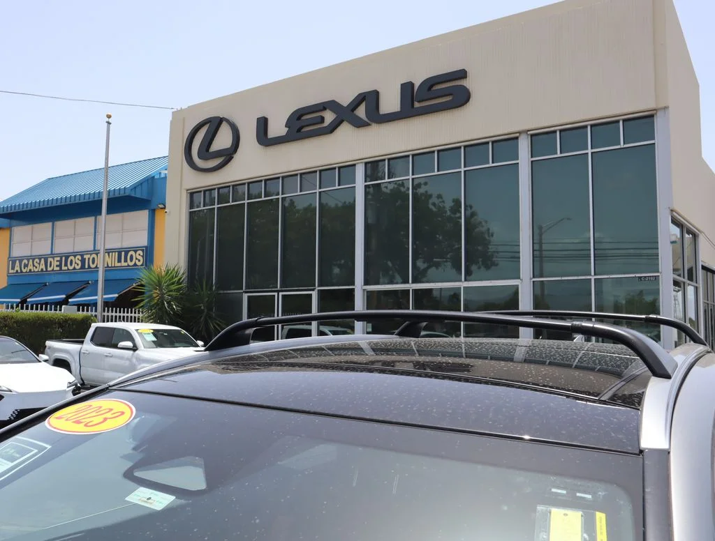 Used 2023 Silver Lexus 350h Premium image 11