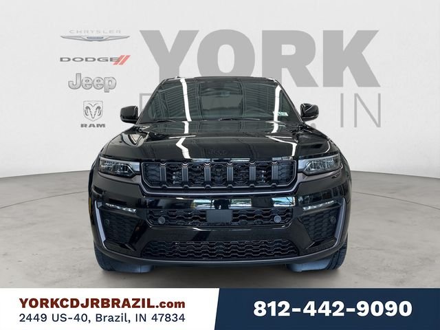 New 2026 Diamond Black Crystal Pearl-Coat Exterior Paint Jeep Limited image 8