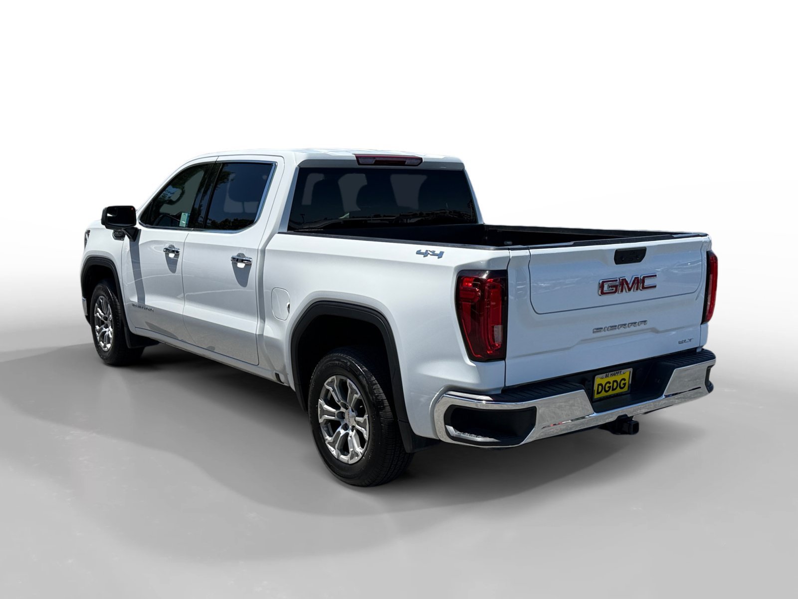 Used 2024 Summit White GMC SLT image 3