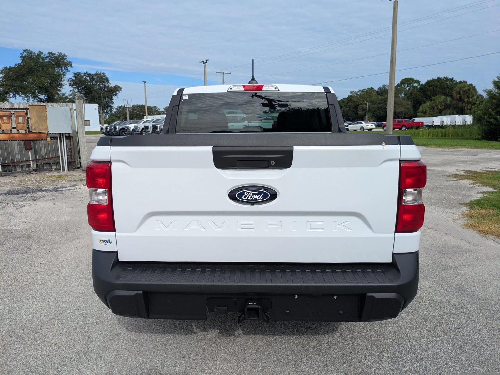 New 2026 Oxford White Ford XLT image 7