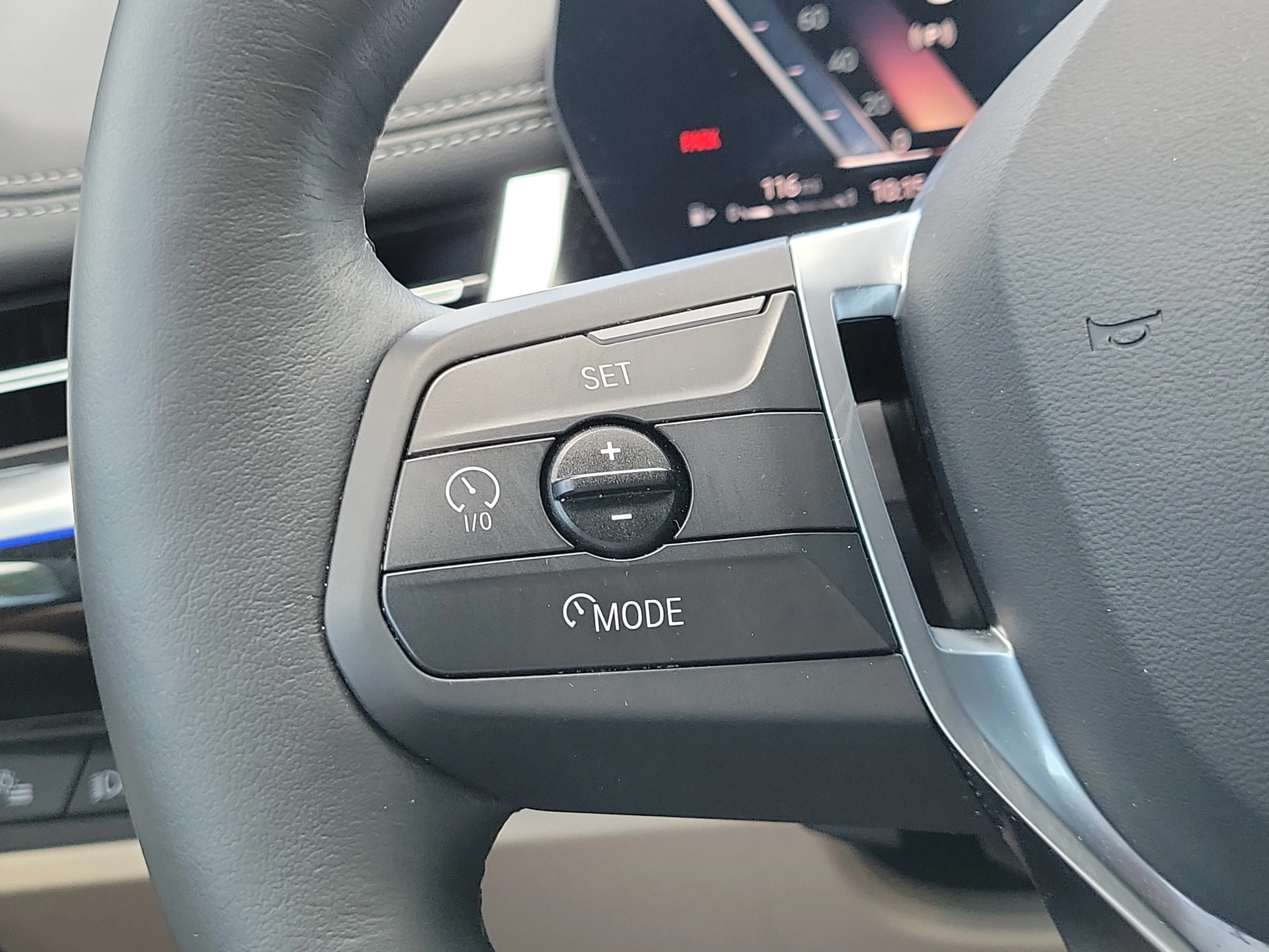 Used 2023 Alpine White BMW xDrive28i image 18