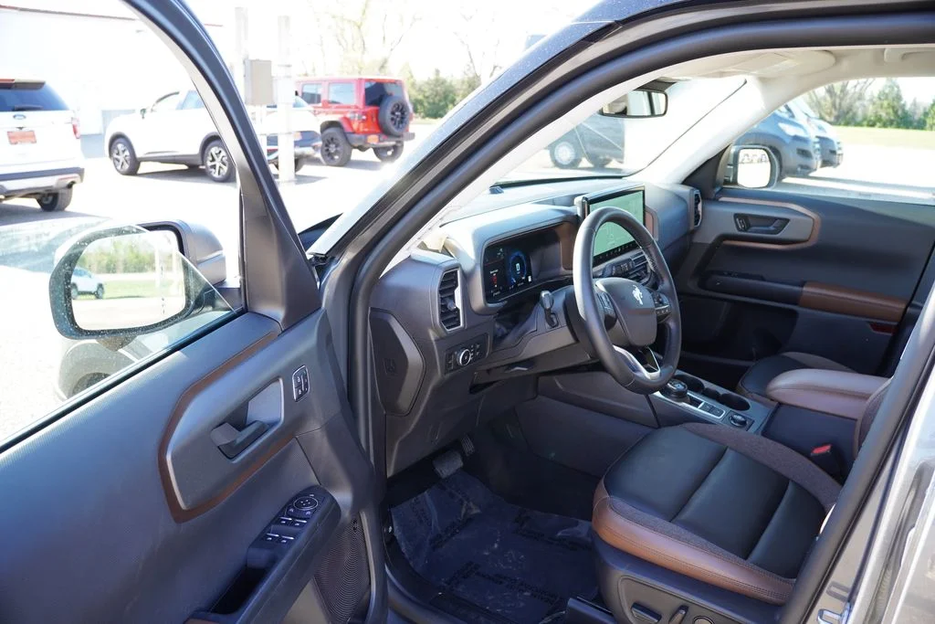 Used 2025 Gray Ford Outer Banks image 15