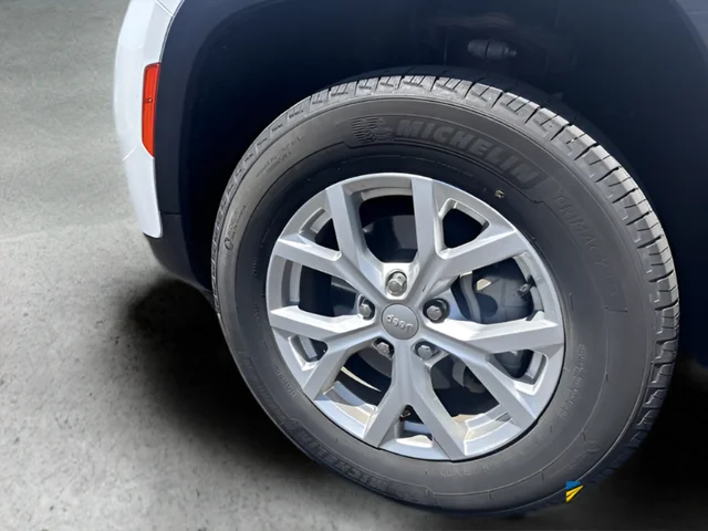 Used 2023 White Jeep Limited image 25