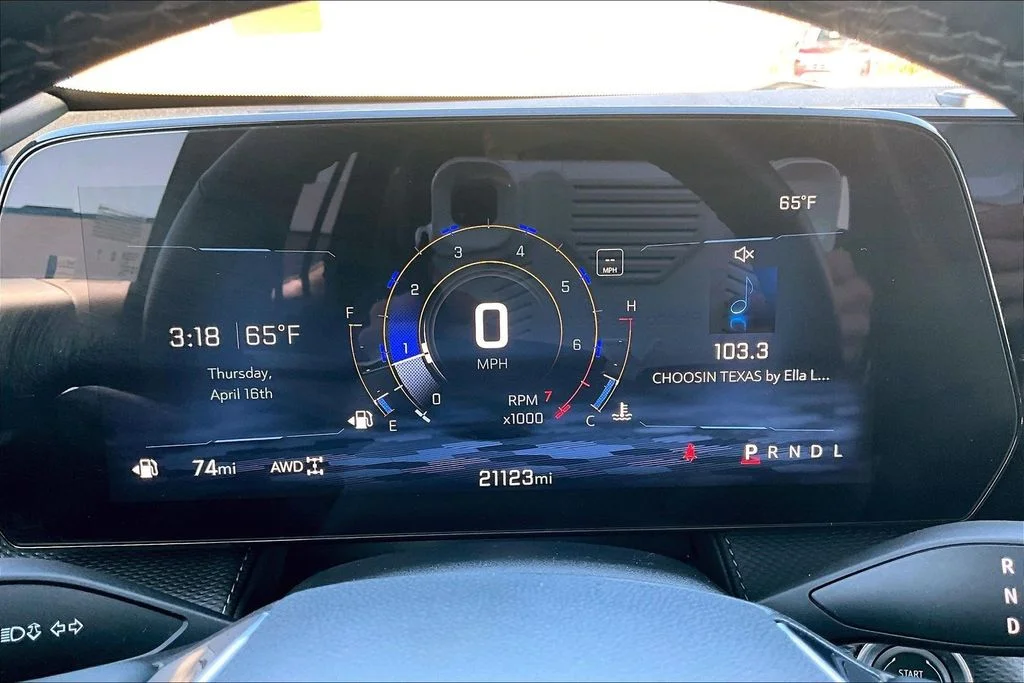 Used 2025 Green Chevrolet LT image 16