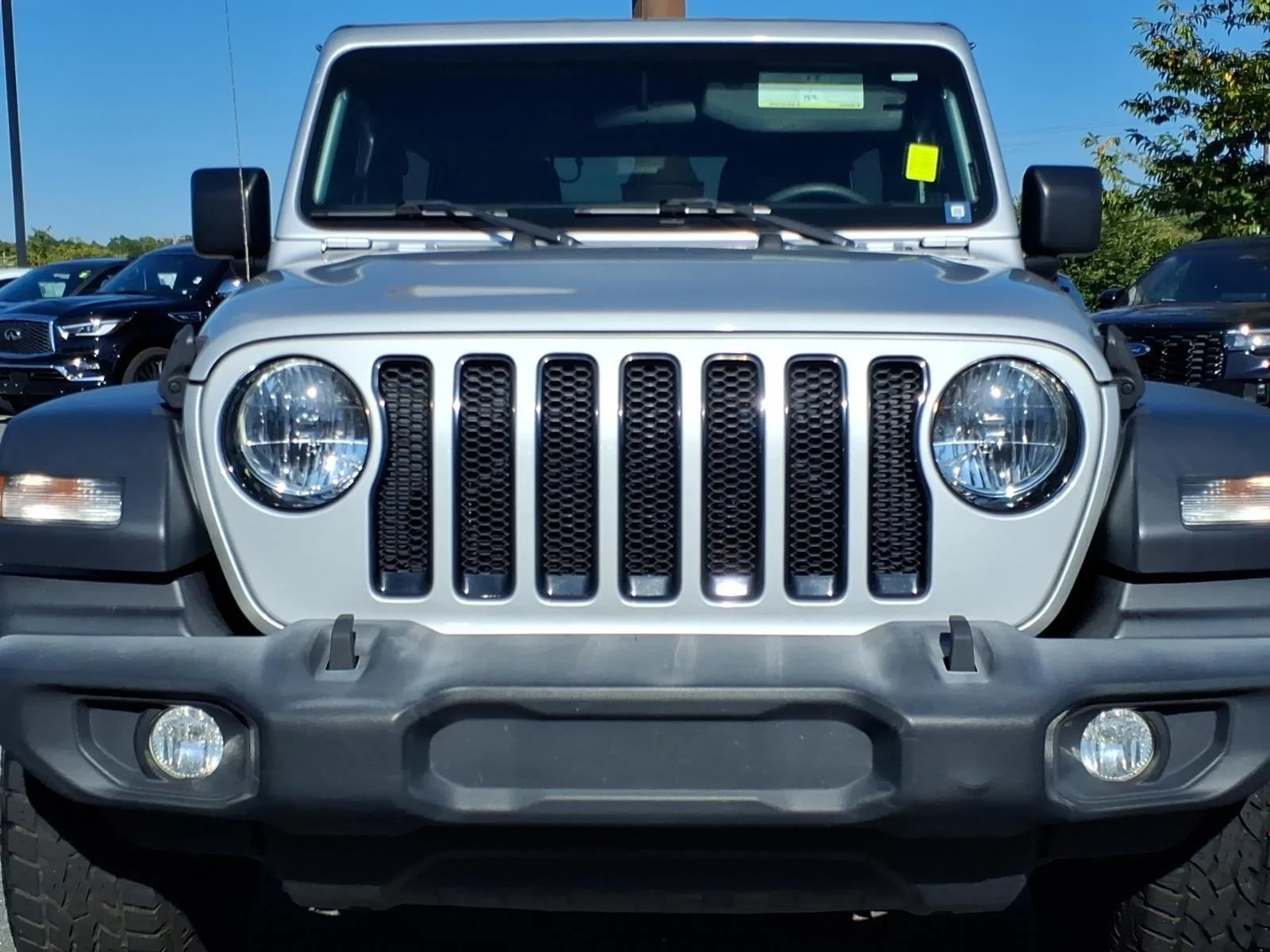 Used 2023 Silver Zynith Clearcoat Jeep Sport Altitude image 14