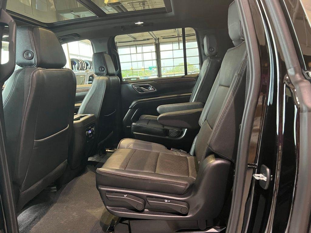 Used 2023 Black Chevrolet High Country image 19