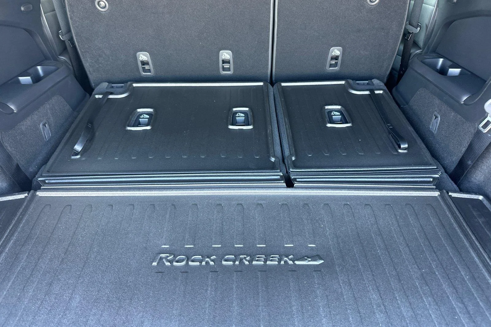 New 2026 Everest White Pearl TriCoat Nissan Rock Creek® image 15