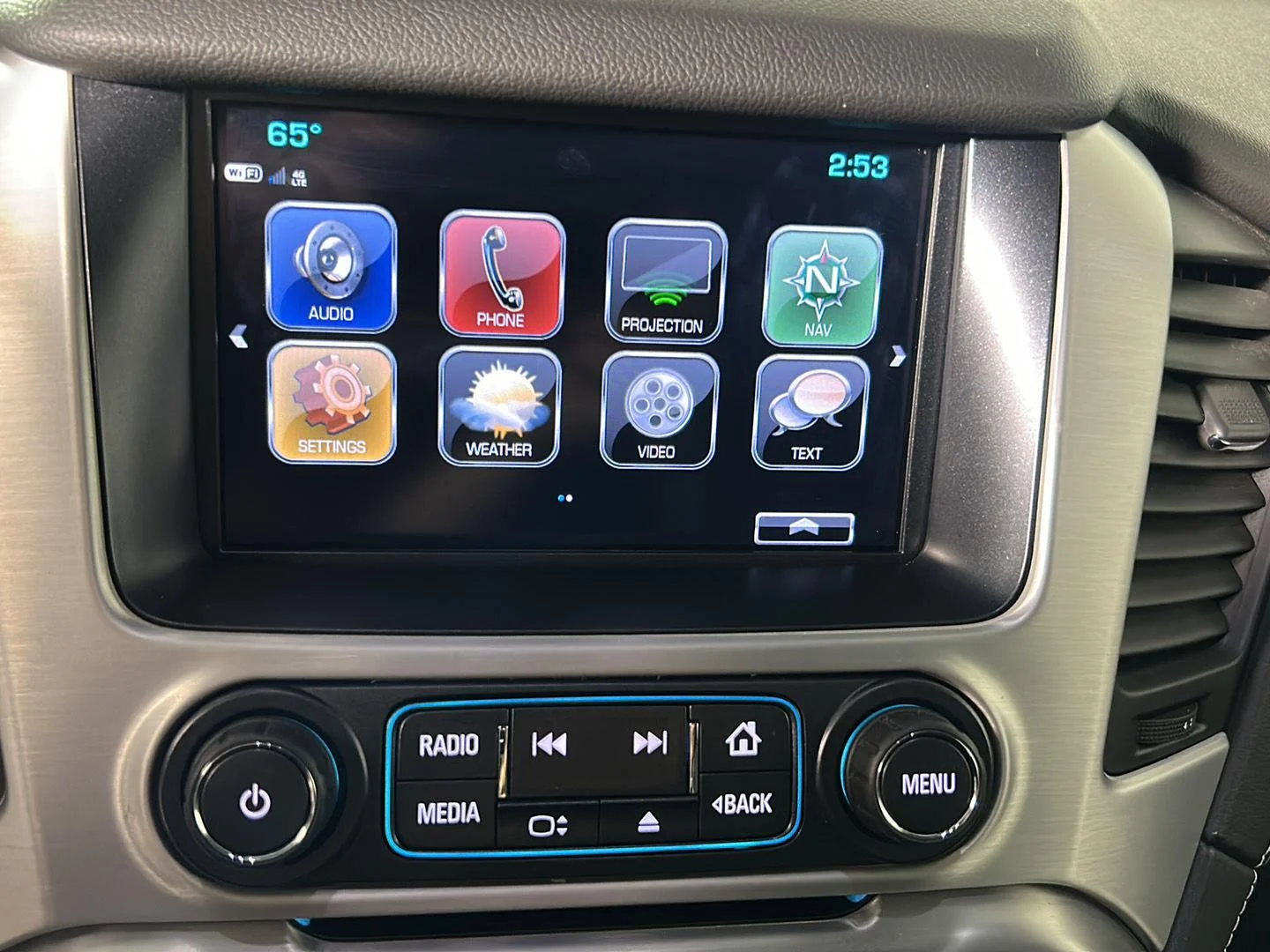Used 2018 Iridium Metallic GMC SLT image 21