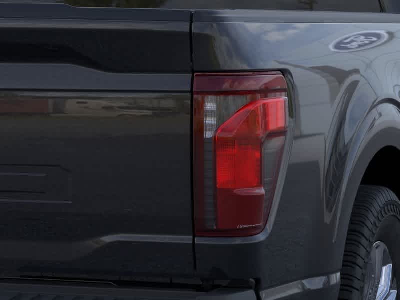 New 2026 Agate Black Metallic Ford XLT image 21
