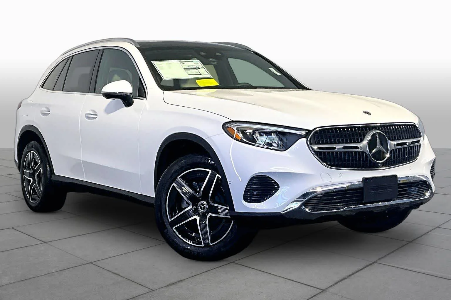 New 2026 MANUFAKTUR Moonlight White Metallic Mercedes-Benz GLC 300 image 19