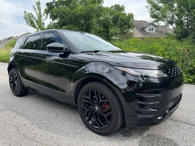 Used 2023 Santorini Black Metallic Land Rover R-Dynamic SE image 4