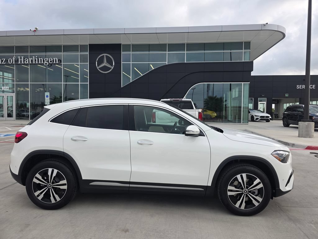New 2026 Polar White Mercedes-Benz GLA 250 image 34