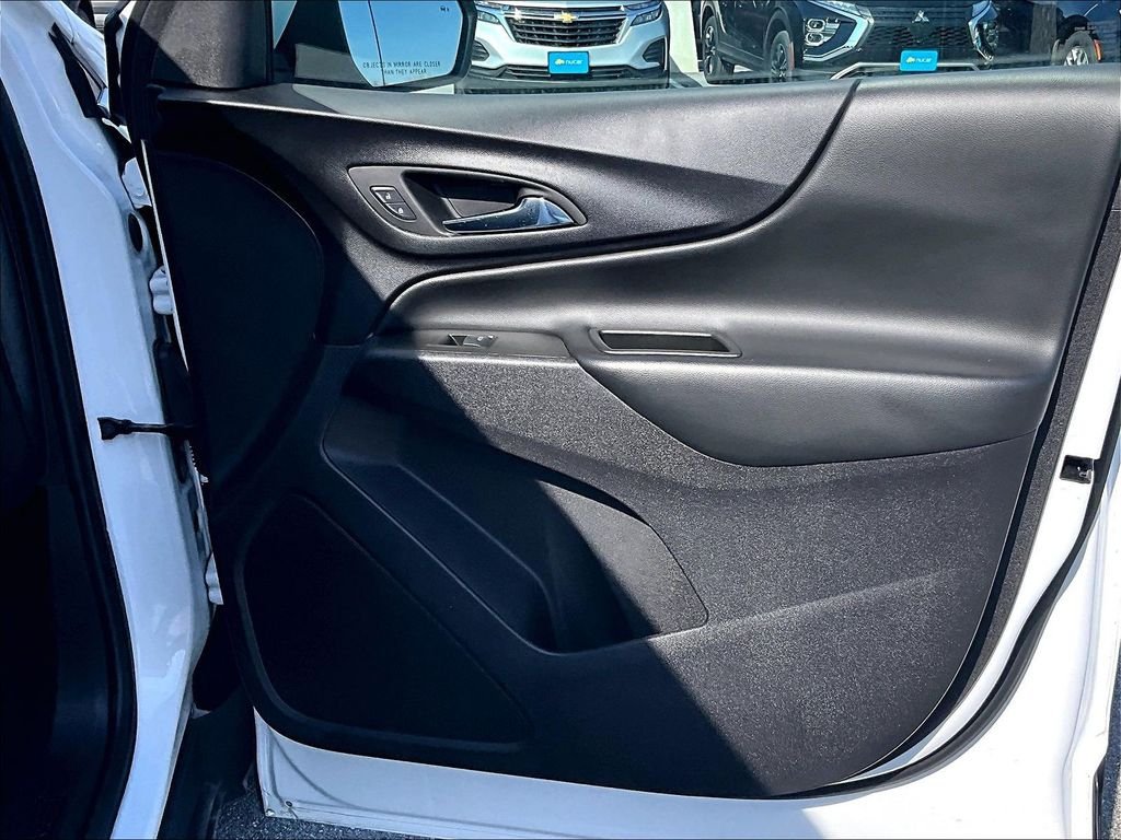 Used 2024 White Chevrolet LT image 12