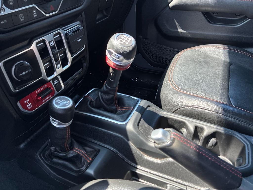 Used 2022 Gray Jeep Mojave image 11