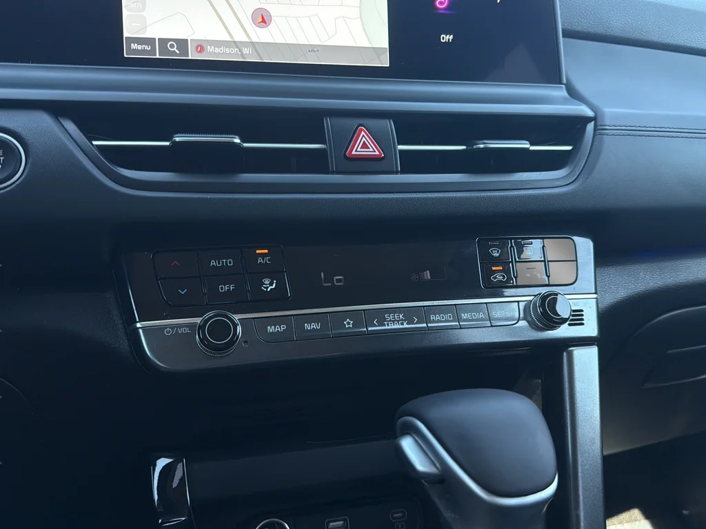Used 2024 Gravity Gray Kia SX image 18