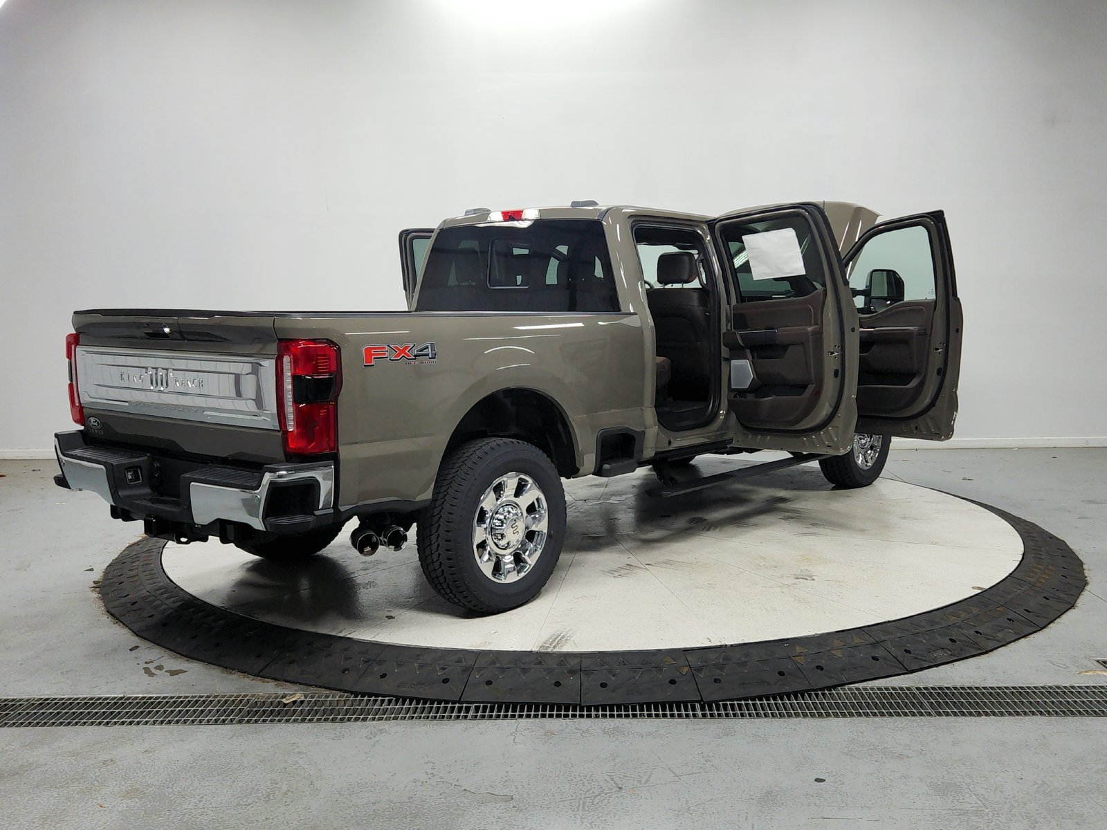 New 2027 Marsh Gray Metallic Ford F-250® King Ranch® image 16