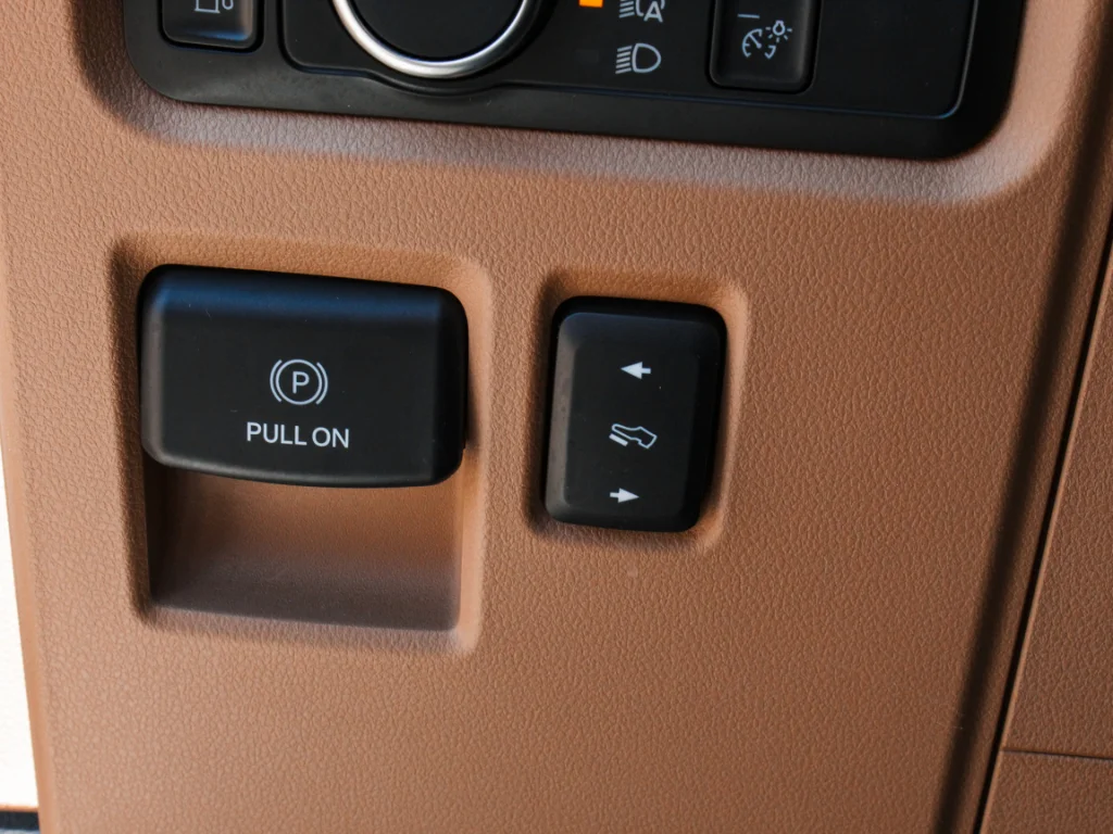 Used 2022 Oxford White Ford LARIAT image 14