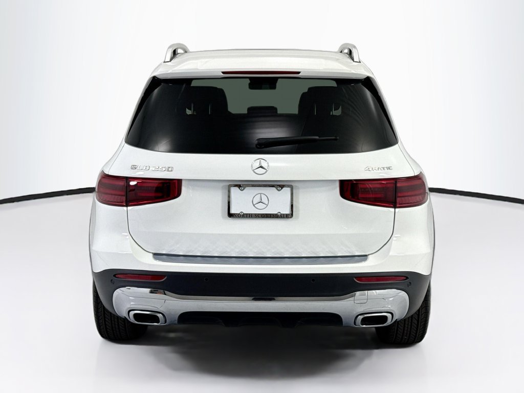 New 2026 Polar White Mercedes-Benz GLB 250 image 6