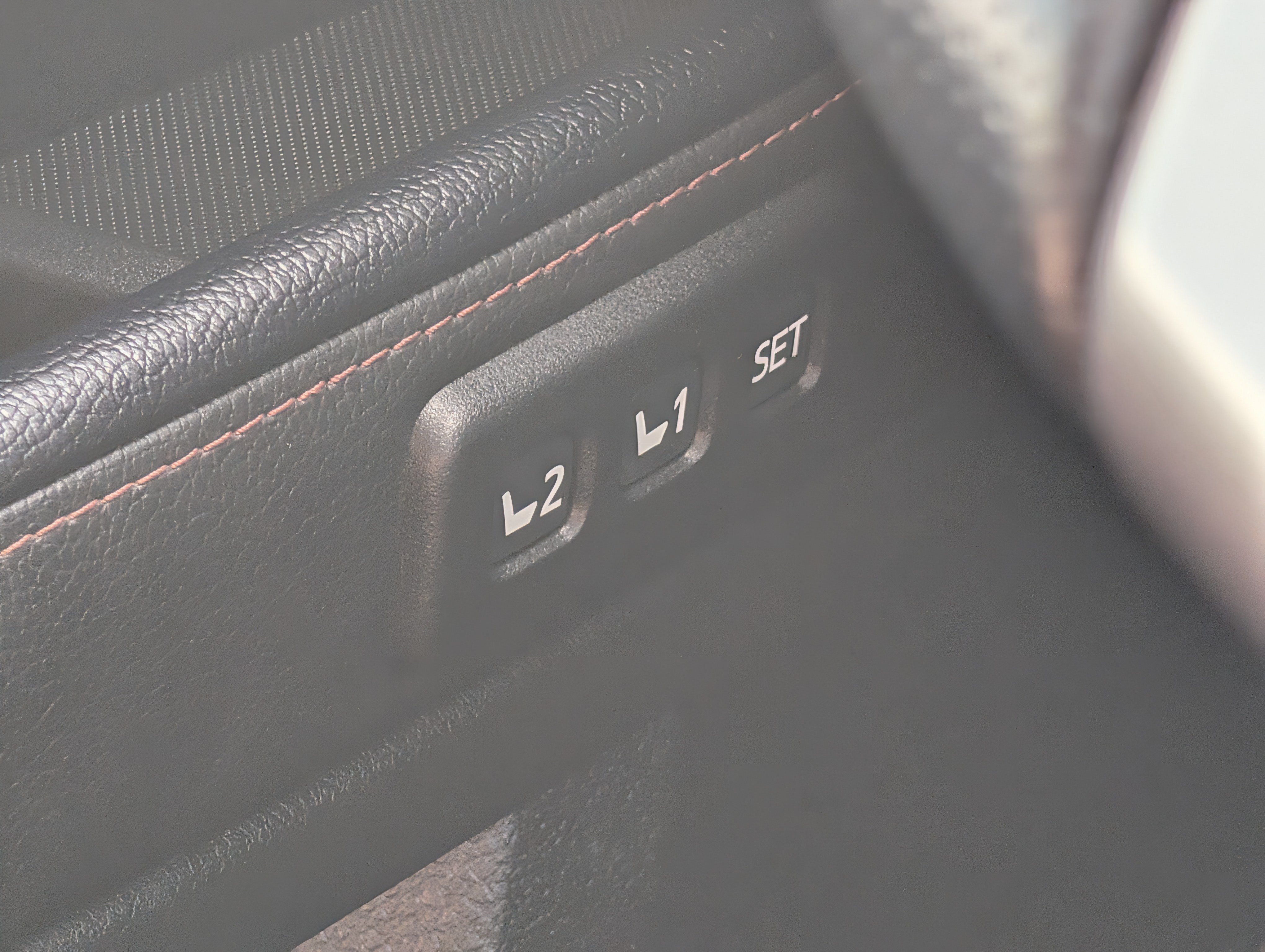 2023 Toyota 4Runner Limited - Photo 32