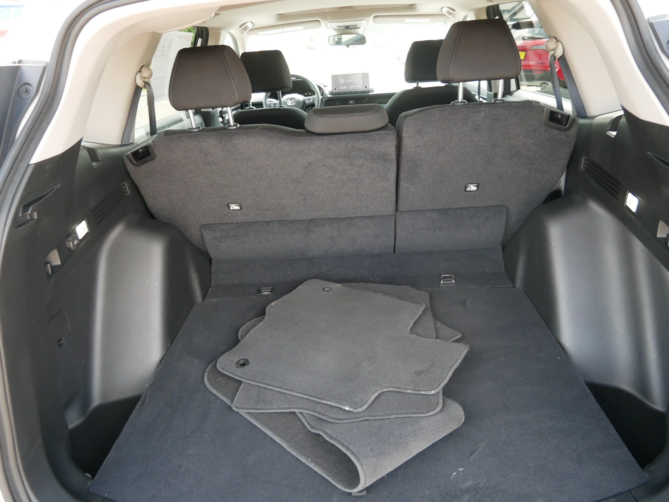 Used 2024 Platinum White Pearl Honda EX image 18