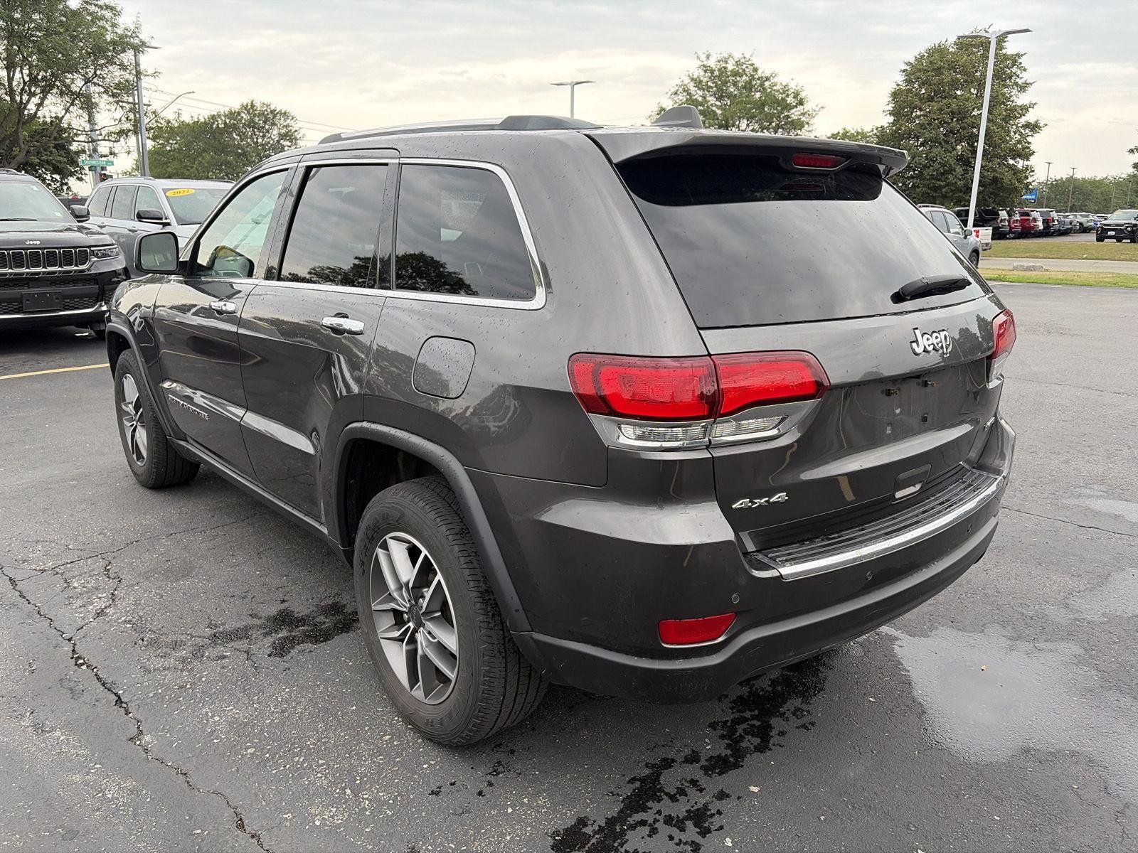Used 2021 Granite Crystal Metallic Clearcoat Jeep Limited image 5