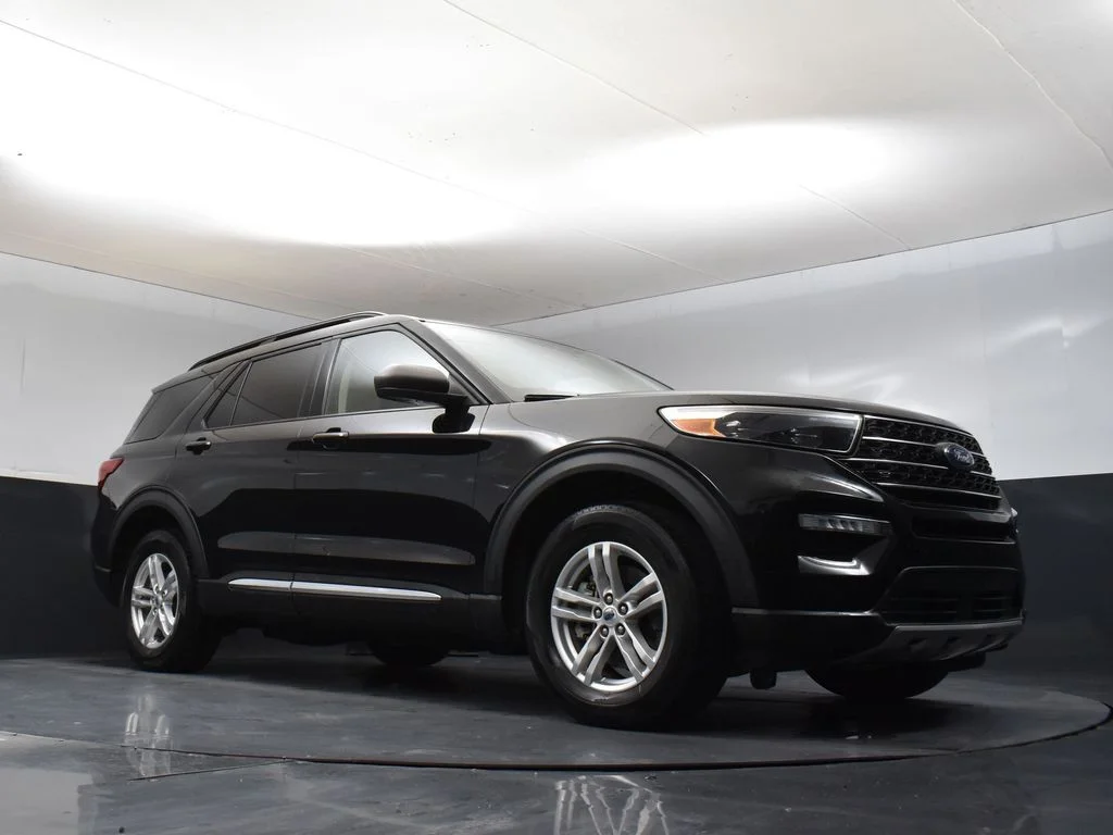 Used 2023 Black Ford XLT image 8