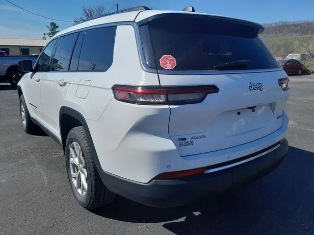 Used 2021 White Jeep Limited image 7