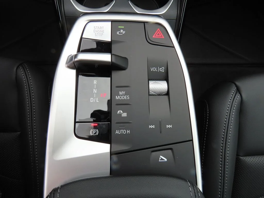 2025 BMW X1 28i - Photo 38