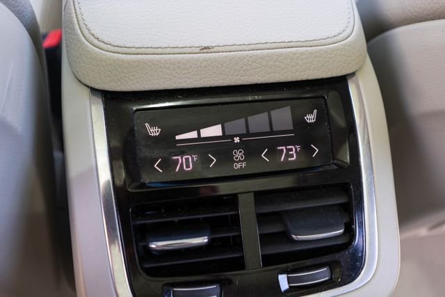 Used 2016 Sand Metallic Volvo T6 Momentum image 33