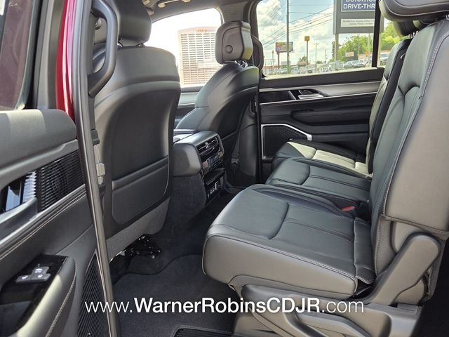 New 2026 Velvet Red Pearl-Coat Exterior Paint Jeep  image 7