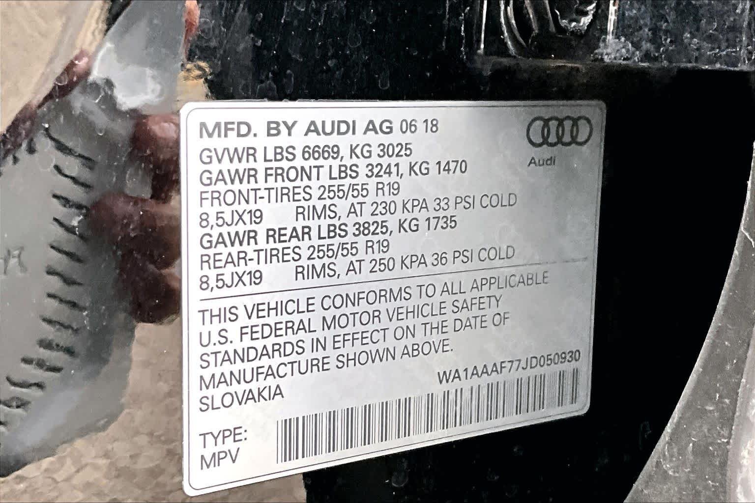 Used 2018 Orca Black Metallic Audi Premium image 34