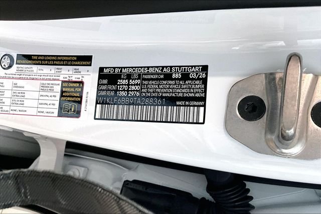 New 2026 MANUFAKTUR Moonlight White Metallic Mercedes-Benz E 450 image 26