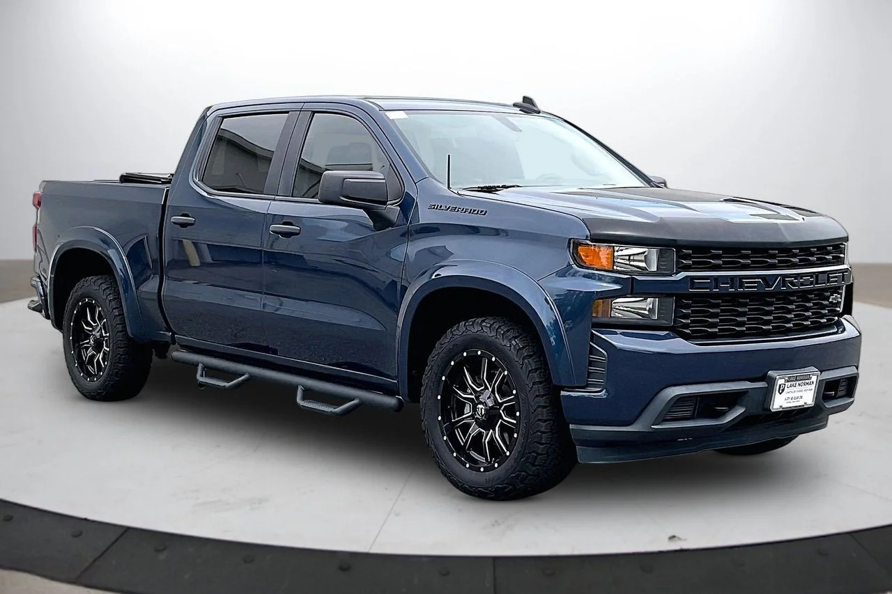 Certified Used 2021 Blue Chevrolet Custom image 2