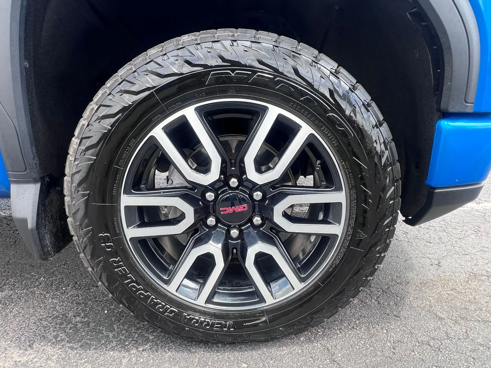 Used 2024 Blue Metallic GMC AT4 image 20