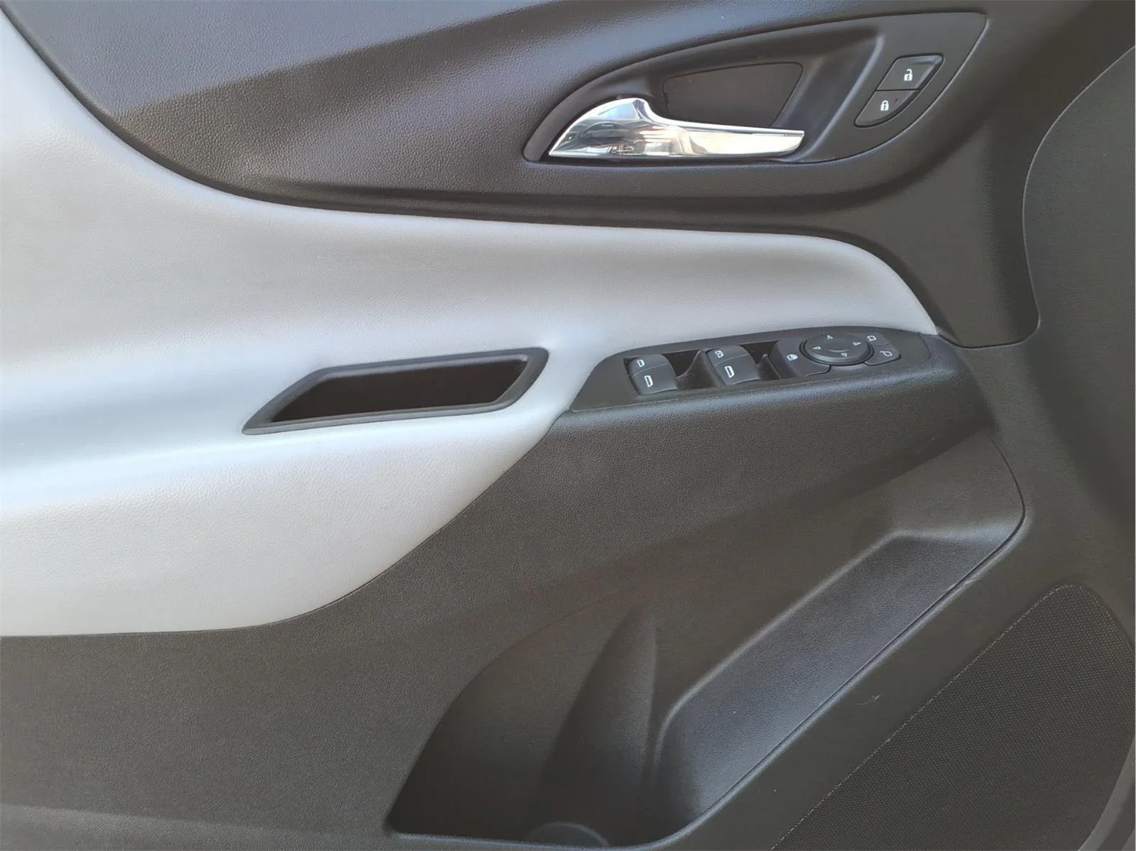 Used 2023 Iron Gray Metallic Chevrolet LT image 13