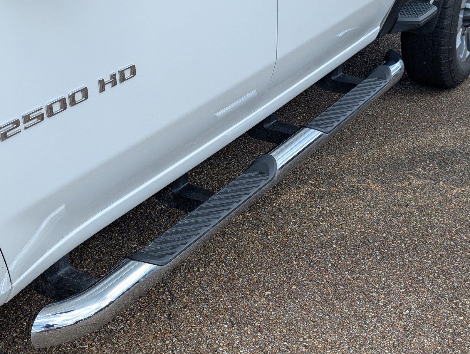 Used 2026 Summit White Chevrolet LT image 13