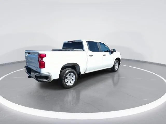 Used 2022 White Chevrolet WT image 8