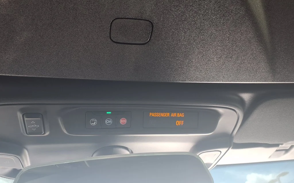 Used 2024 Blue Chevrolet 2LT image 28