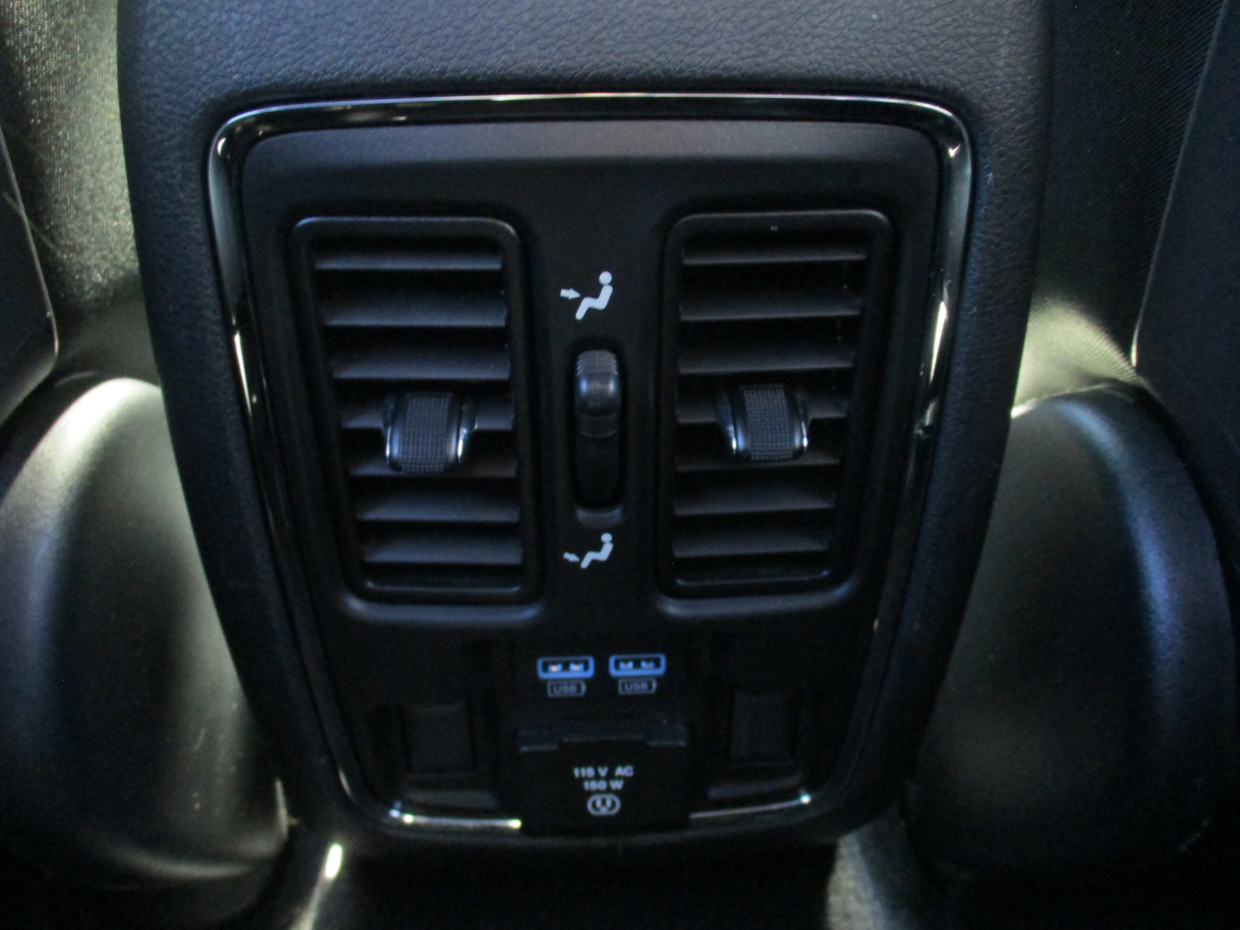 Used 2019 Billet Silver Metallic Clearcoat Jeep Limited image 46