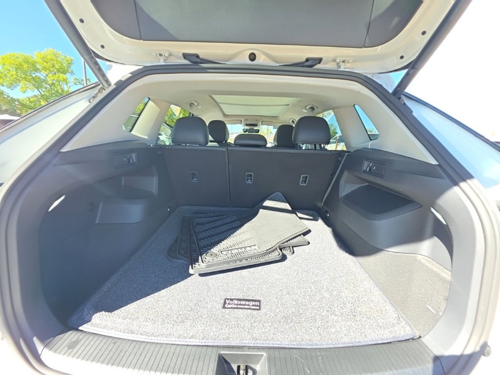 Certified Used 2026  Volkswagen SE image 24