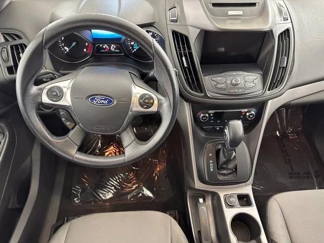Used 2015 White Ford SE image 22