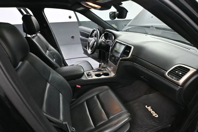 Used 2017 Black Jeep Limited image 46